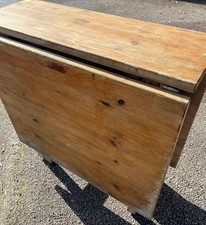 Pine Drop-leaf Gateleg Table