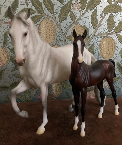 Breyer ariella mare and foal - ariella,