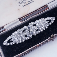 VINTAGE ART DECO SPARKLING CLEAR GLASS PASTE DUETTE CLIP-MATE BAR PIN BROOCH