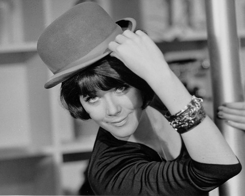 Linda thorson avengers - thorson, 10"