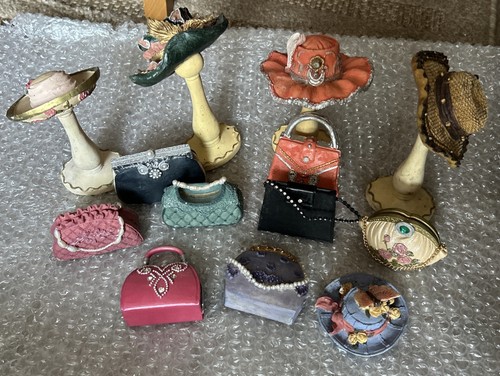 Collection vintage resin - of, 13