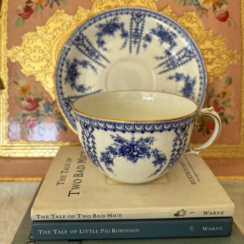 Royal crown derby bone china - royal,