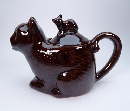 Vintage brown glaze - cat, shaped