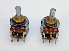 2  PIECES    100K  LINEAR  DUAL   POTENTIOMETERS