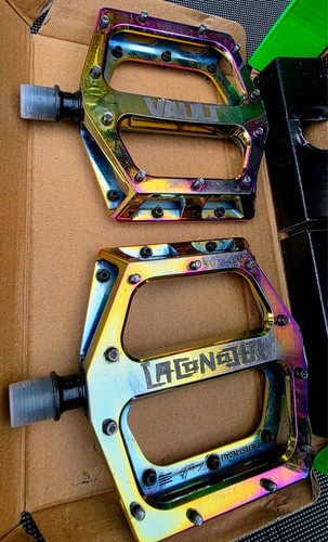 Dmr vault lacon signature flat - signature,