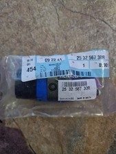 GENUINE NEW RENAULT CLIO 4 CAPTUR TRAFIC CLUTCH PEDAL SENSOR SWITCH 253256730R