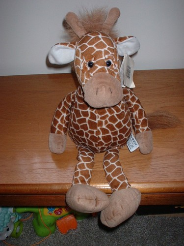 Bnwt russ large giraffe - bnwt,