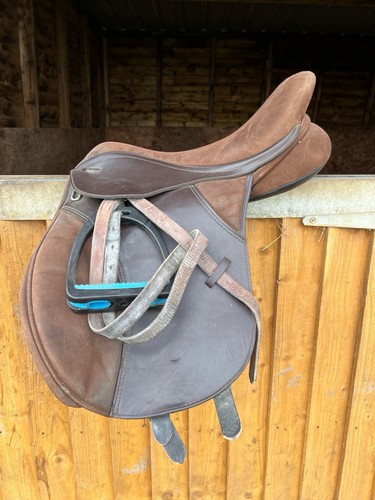 Thorowgood 17inch saddle - thorowgood,