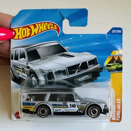 Hot wheels volvo - hot, 240
