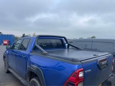 Hilux 2016-25 Black Roller Shutter & Black Roll Bar Sports Bar Mountaintop