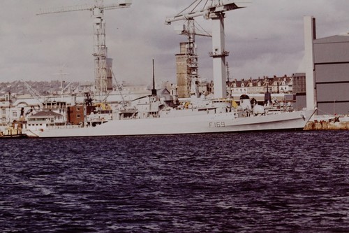 Hms amazon f169 shipping ship - f169,