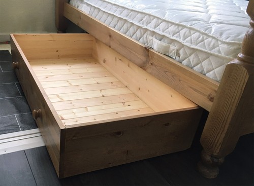 Classic solid pine bed - classic,