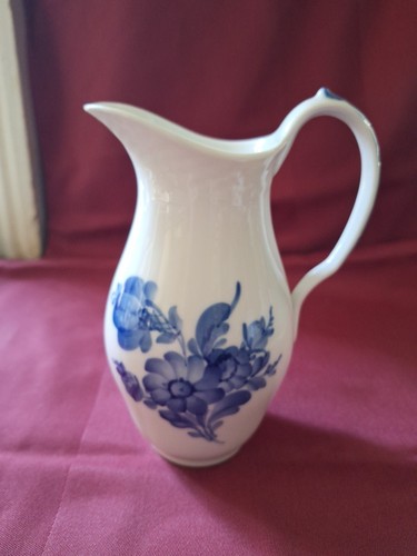Royal copenhagen blue - royal,