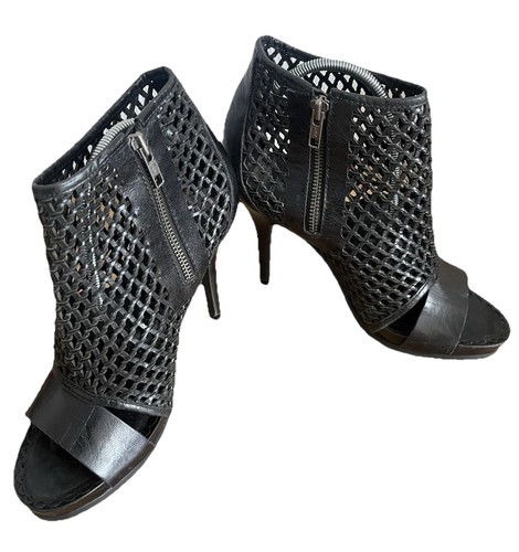 Juicy couture peep toe shoes - couture,