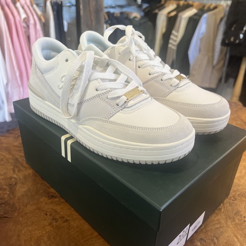 Brand new penelope chilvers - brand,