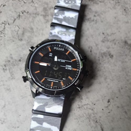 Pulsar gents 50mm watch - ,