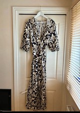 Mango Black and White Floral