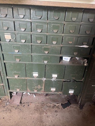 Metal vintage storage - metal, multi