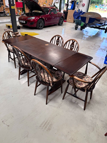 Ercol extending dark wood - dark,