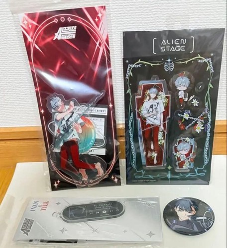 Alien stage acrylic stand - alien,