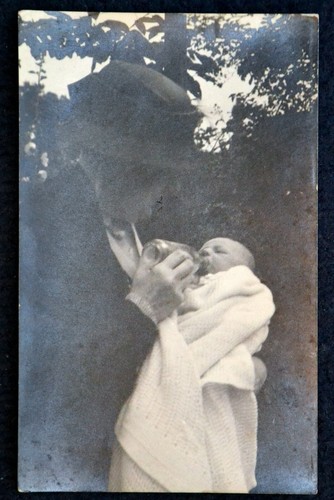 Old vintage postcard photo - b/w,