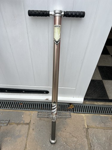 Pogo stick - pogo,