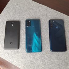 Bundle of 3 Broken Smartphones – 2x Motorola G + Vodafone VFD600 – For Parts