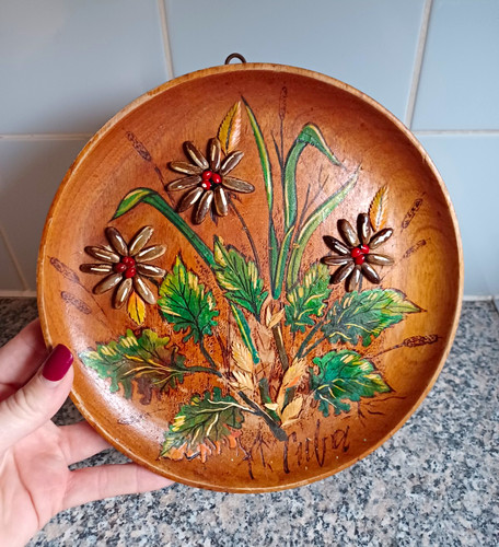 Hand painted round wooden - hand,