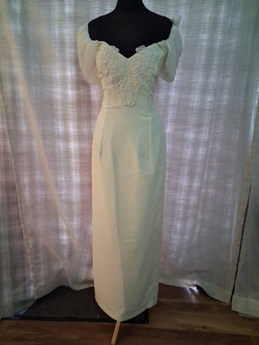 Wedding dress size ivory - 12,