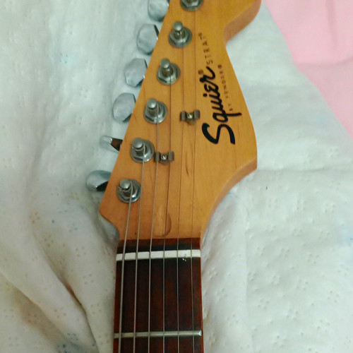 Squier stratocaster sunburst - stratocaster,