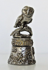 DELIGHTFUL WARWICK MODELS PEWTER OWL THIMBLE STEPHEN FROST ENGLAND 4.2cm VGC