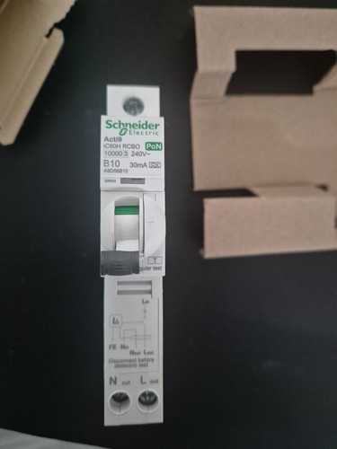 Schneider a9d56810 rcbo - schneider, |