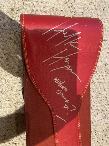 Hulk hogan signed - hulk, official