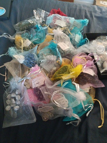 Bulk joblot jewellery - bulk/joblot,