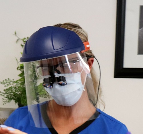 Face shield dental loupes - ,