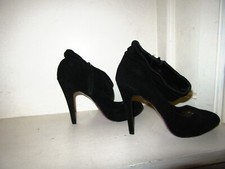 Next Runway Collection Black