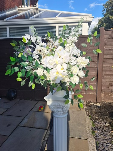 White ivory flower - white/ivory,
