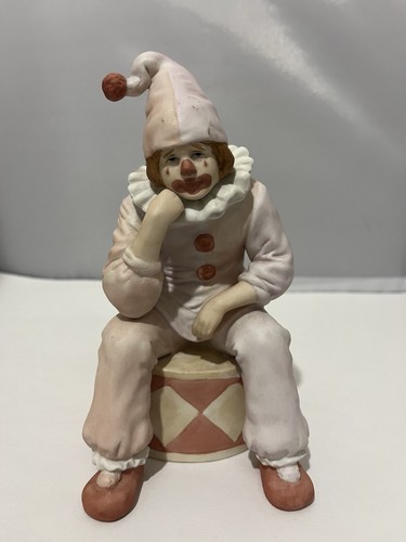 Vtg sad sitting - clown, music