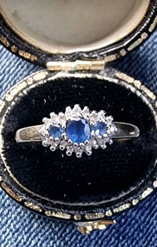Sapphire and diamond ring - sapphire,