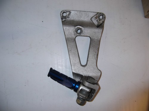 Suzuki gsxr1100 footrest - suzuki,