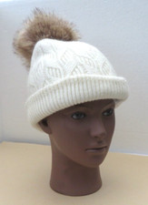 Major Wear Detachable Pompom