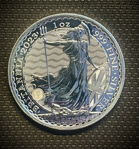 2023 queen elizabeth britannia - queen,