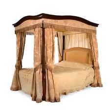 AN EDWARDIAN MAHOGANY FOUR POST BED, CIRCA 1905