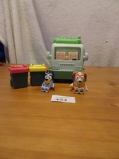 Bluey Garbage Truck and Toy Figures Playset Dustbin Lorry