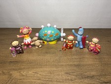 In The Night Garden Bundle - Pinky Ponk & Figure Set With Tombliboos
