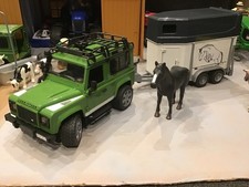 Bruder 1:16 Land Rover Defender with Horse Trailer and Horse.
