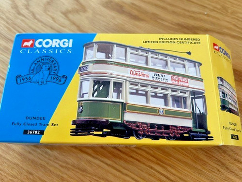Corgi classics dundee - classics, closed