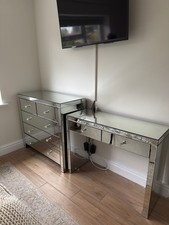 Mirrored Bedroom Furniture