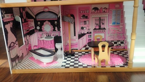 Doll house kid - kid, wood