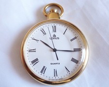 Vintage Lorus Quartz Gold